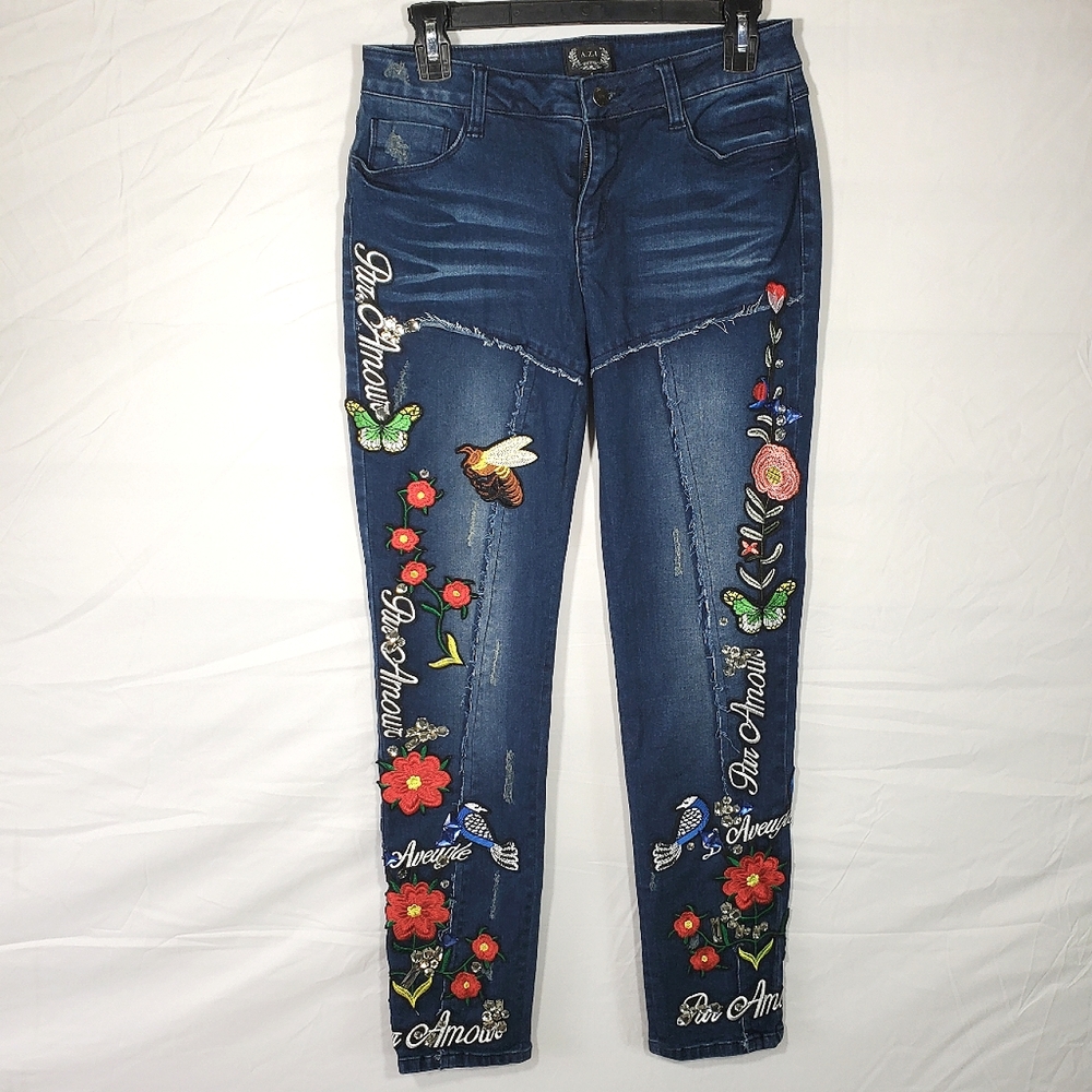 19) A.Z.I. *Rare* "Pure Love" Patchwork w. Embroidered Garden Sz. 4